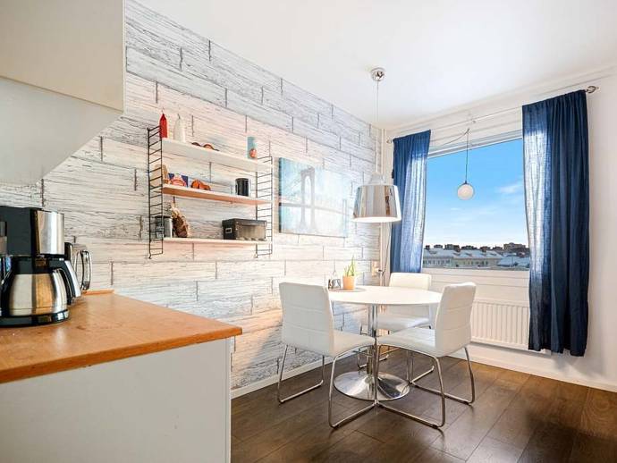 2 rok · 60 m² · Dübengatan 33 B, vån 3