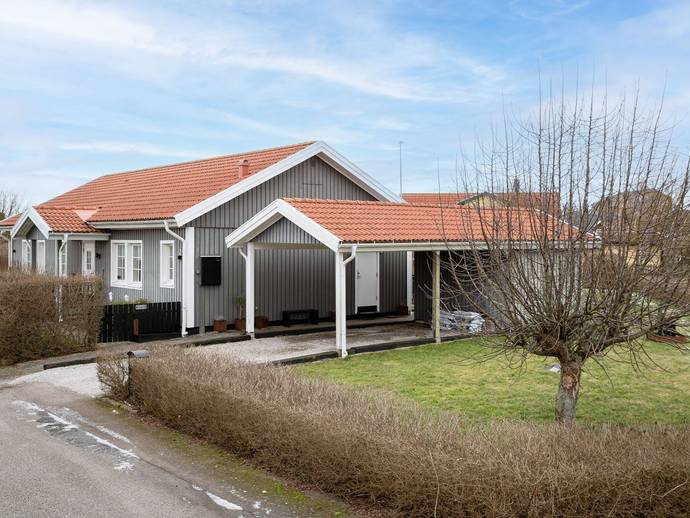 4 rok · 121 m² · Riddarbacken 2