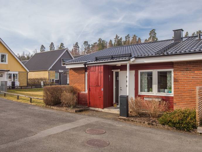 3 rok · 76 m² · Rektangelvägen 186