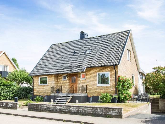 6 rok · 121 m² · Fåborgsvägen 25