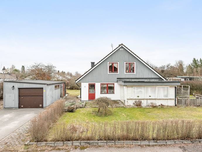 6 rok · 137 m² · Västbergavägen 6