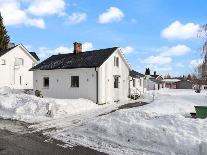 4 rok · 97 m² · Båtskatavägen 25
