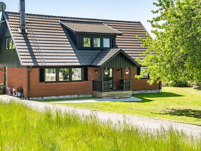 9 rok · 250 m² · Hantverksgatan 5