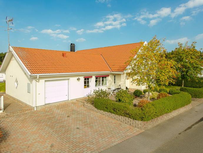 7 rok · 206 m² · Finnebodavägen 11
