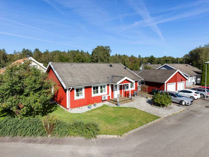 4 rok · 108 m² · Sallanders väg 25