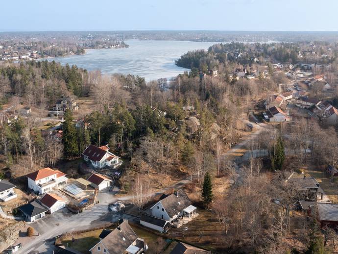 7 rok · 166 m² · Kabarévägen 38