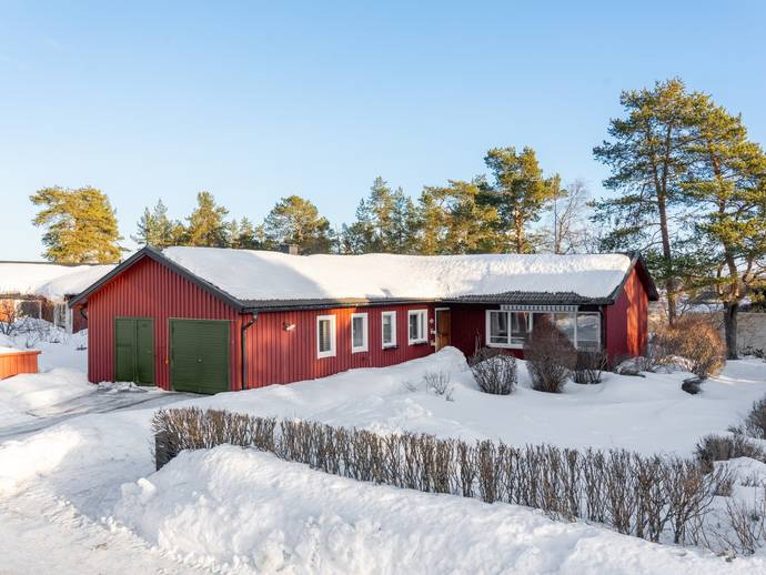 4 rok · 95 m² · Furuvägen 4