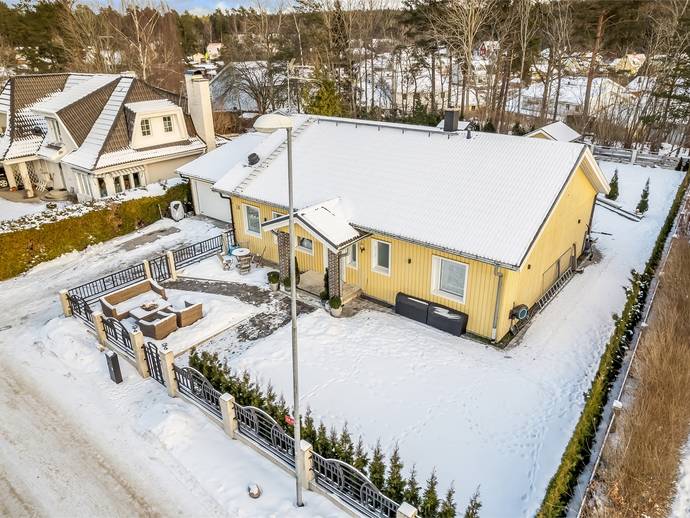 5 rok · 99 m² · Jakob Ulvssons väg 18