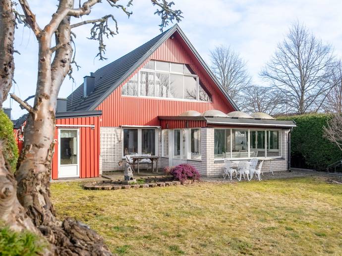 6 rok · 176 m² · Hambovägen 1