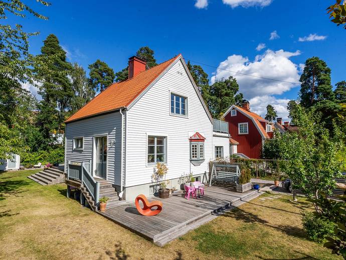 9 rok · 160 m² · Gamla Tyresövägen 315