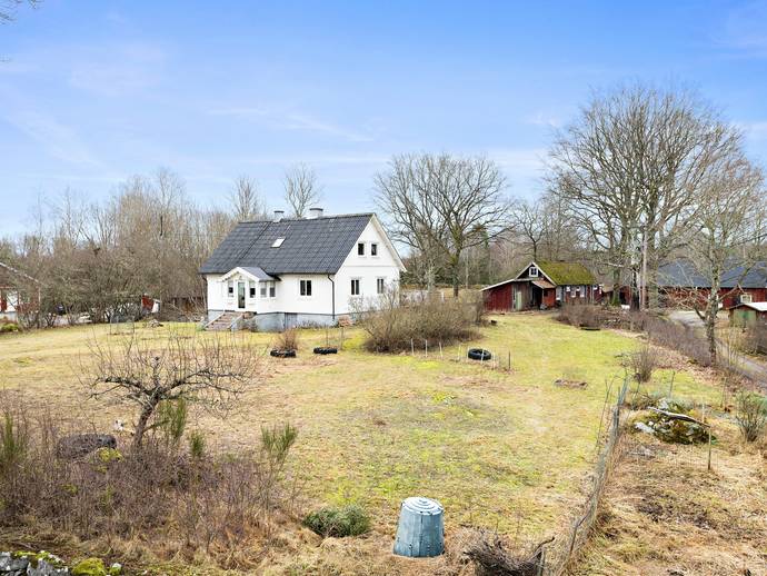 7 rok · 127 m² · Ärkilsmåla 118