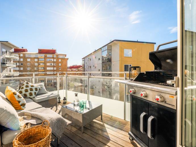 1 rok · 45 m² · Solgatan 12