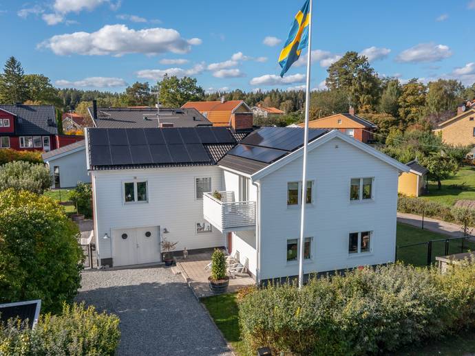 7 rok · 152 m² · Vallvägen 11