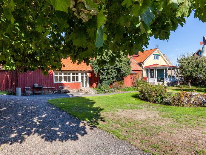 9 rok · 183 m² · Storgatan 71