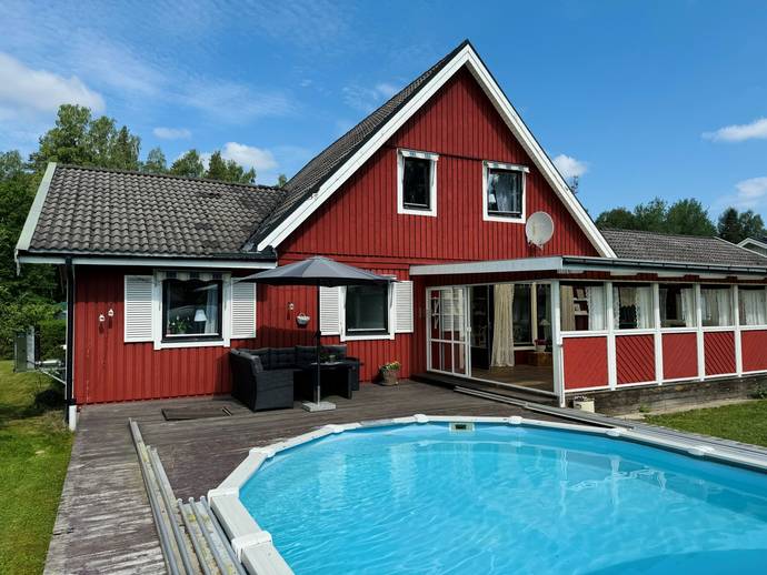 6 rok · 162 m² · Dalaskogsvägen 8