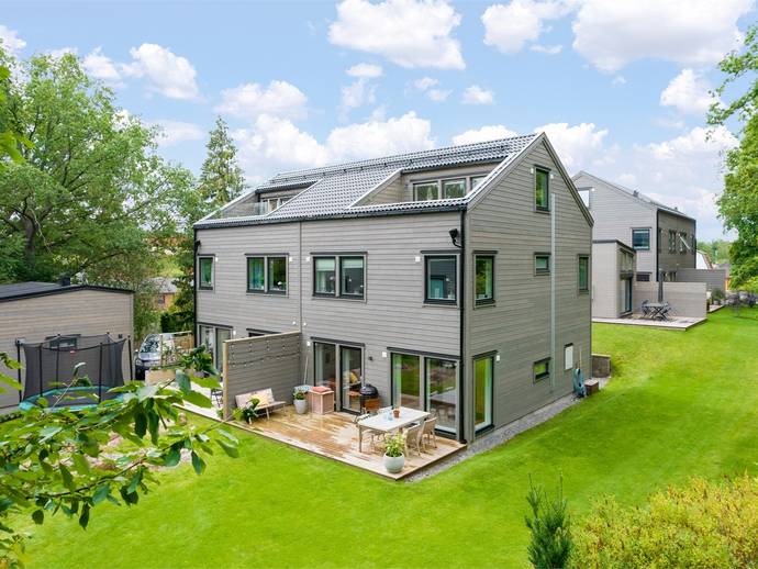 6 rok · 123 m² · Mickelsbergsvägen 232 A