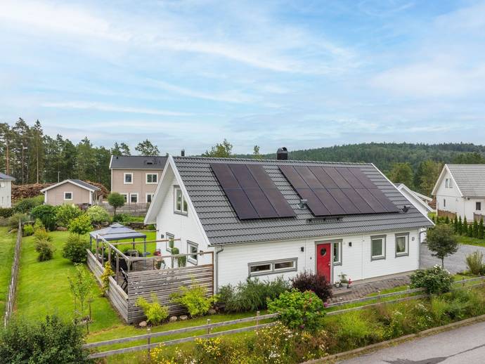 6 rok · 150 m² · Bäckängsvägen 10