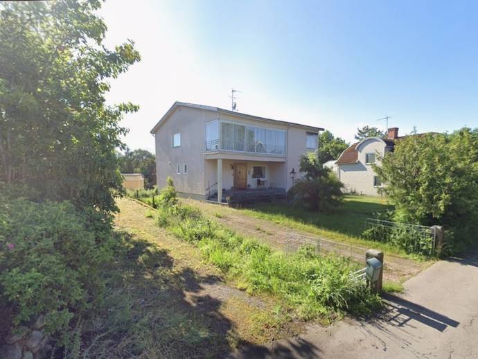 8 rok · 220 m² · Skogsgatan 4