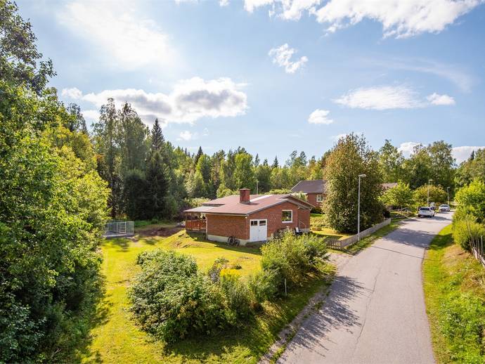 3 rok · 83 m² · Fallåsvägen 1