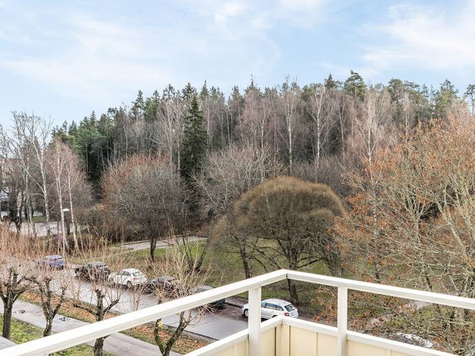 1 rok · 32 m² · Kanalvägen 20, 3tr