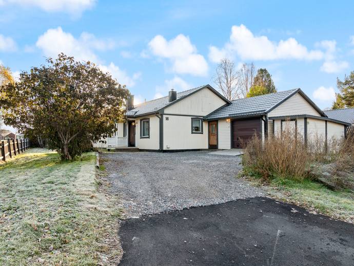 4 rok · 130 m² · Ängsvägen 16