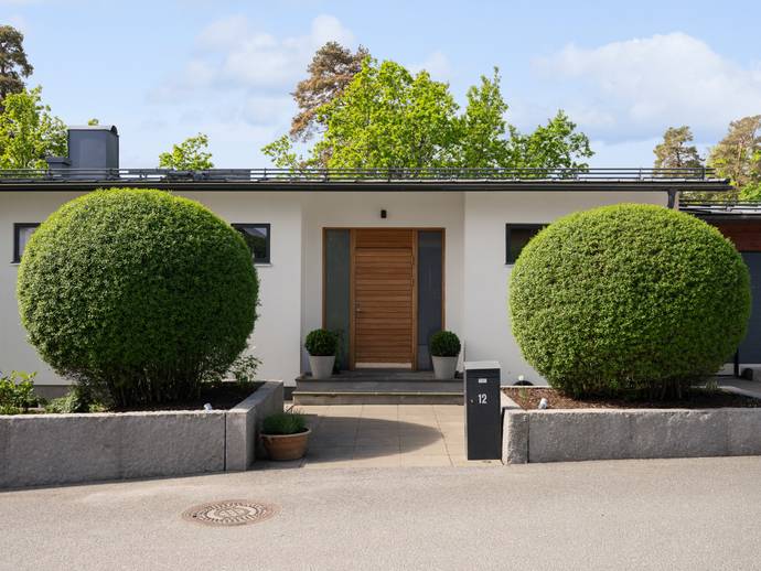6 rok · 242 m² · Morabergsvägen 12