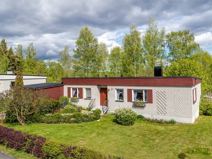 7 rok · 170 m² · Omvägen 37