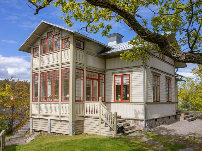 6 rok · 178 m² · Alfredsrovägen 3