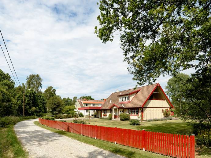 6 rok · 154 m² · Jät Lockarör 1
