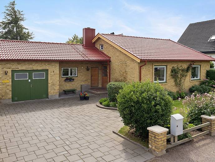 4 rok · 77 m² · Åragatan 8