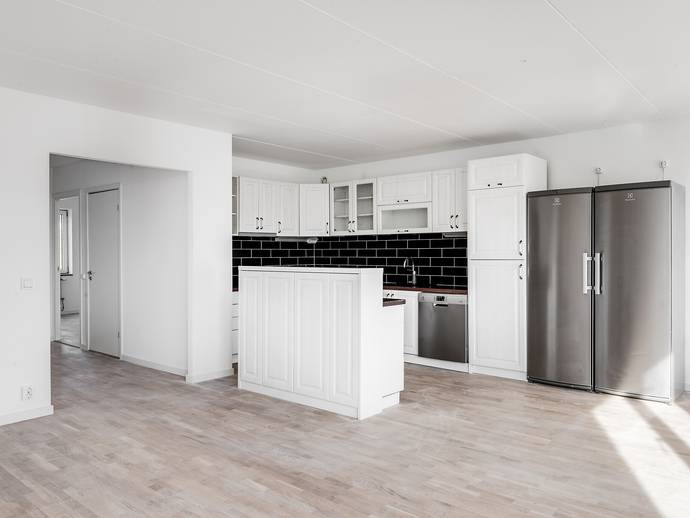 4 rok · 95 m² · Von Lingens väg 60
