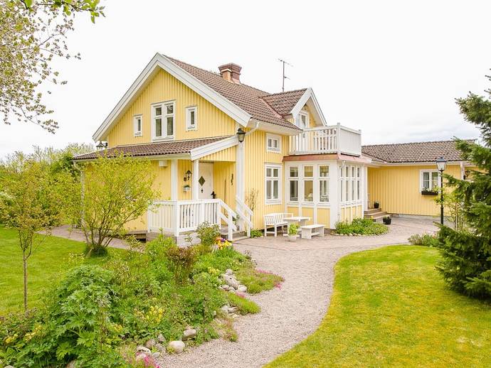 9 rok · 205 m² · Essunga Heljesgården 402