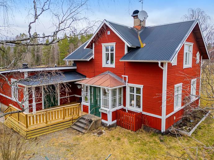 6 rok · 164 m² · Stavsvägen Furulid 