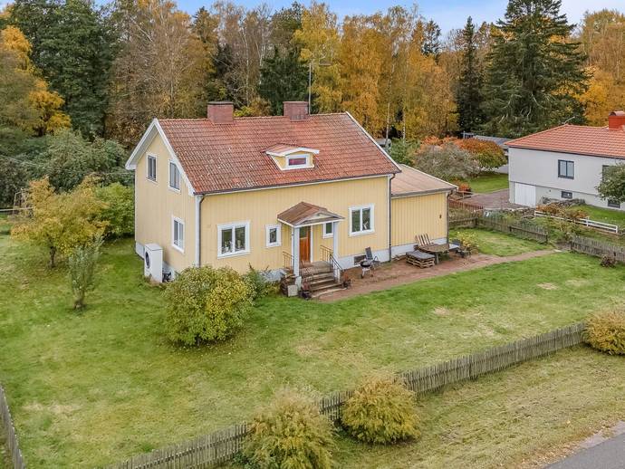 7 rok · 115 m² · Breviksvägen 10