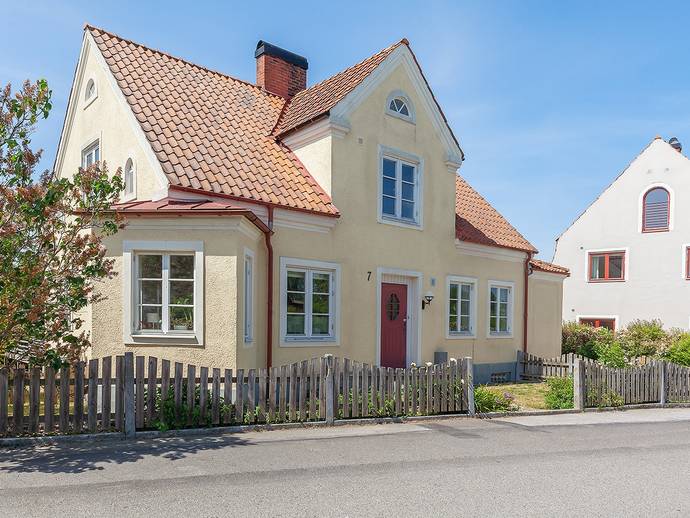 8 rok · 162 m² · Påskaledsgatan 7