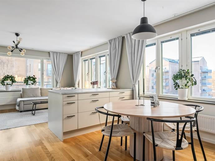 4 rok · 94 m² · Ulvsättragränd 10