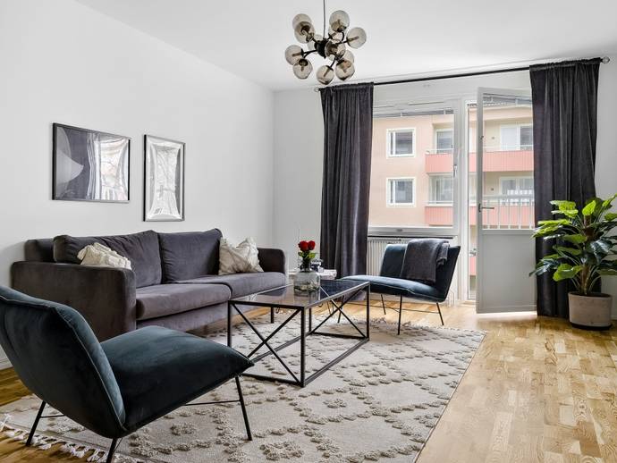 3 rok · 72 m² · FLYGARVÄGEN 33