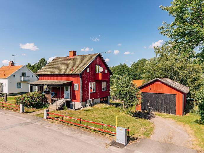 4 rok · 105 m² · Karl smeds väg 15