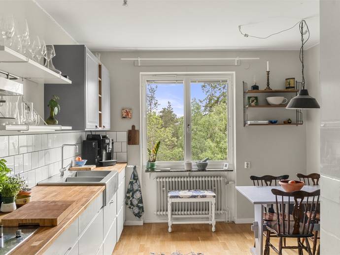 4 rok · 83 m² · Postiljonsvägen 18, 3 tr