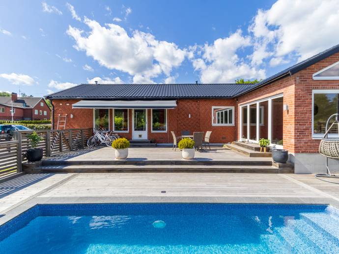 6 rok · 127 m² · Tunvägen 2