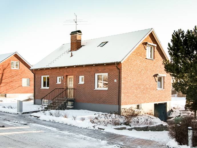 6 rok · 130 m² · Djäknegatan 18