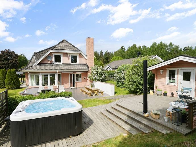 8 rok · 170 m² · Sidvallsvägen 26