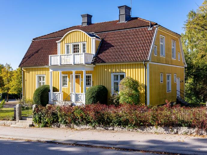 8 rok · 230 m² · Vallgatan 10