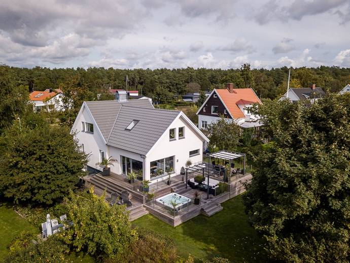 7 rok · 179 m² · Södra Linjevägen 9