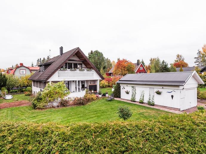 8 rok · 152 m² · Fagerövägen 1