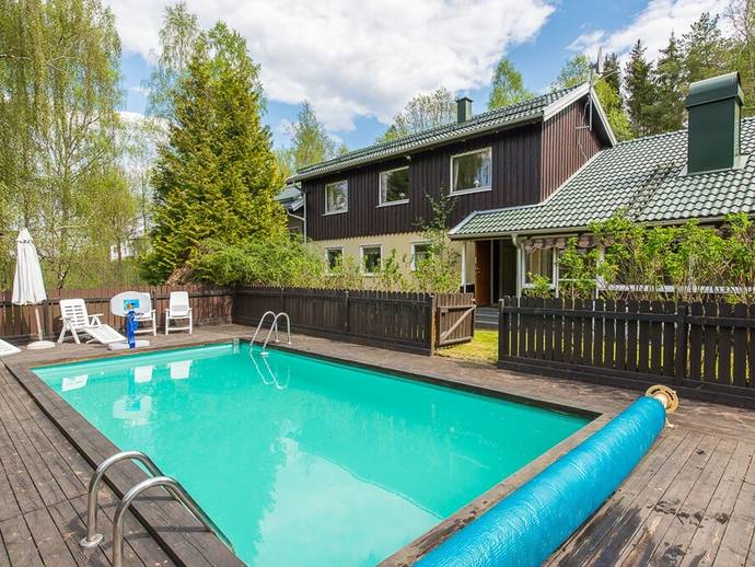 9 rok · 250 m² · Sparsörsvägen 37