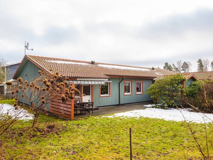 3 rok · 102 m² · Atletvägen 11