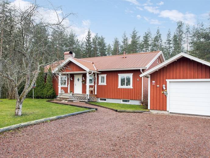 4 rok · 112 m² · Loksvedvägen 5