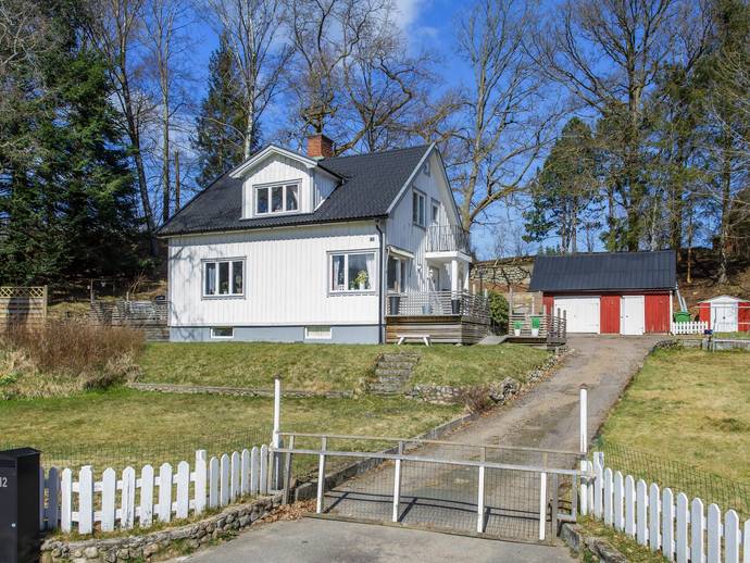4 rok · 112 m² · Källvägen 12