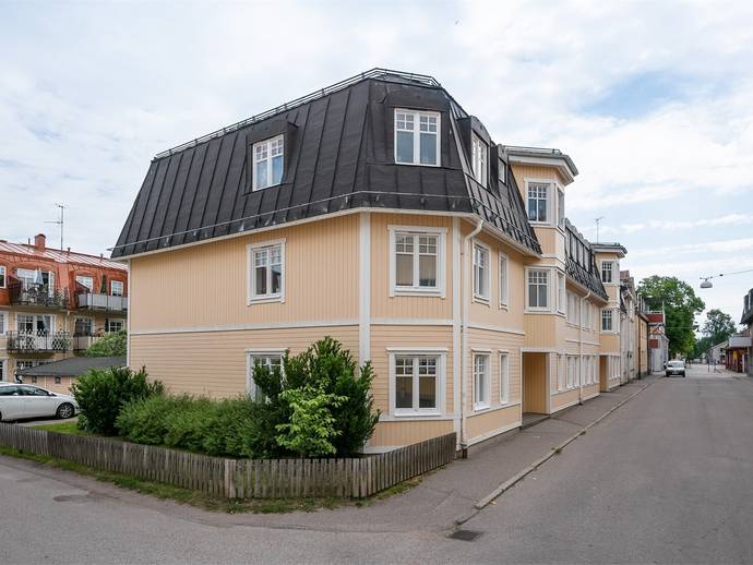 2 rok · 54,2 m² · Långgatan 8A